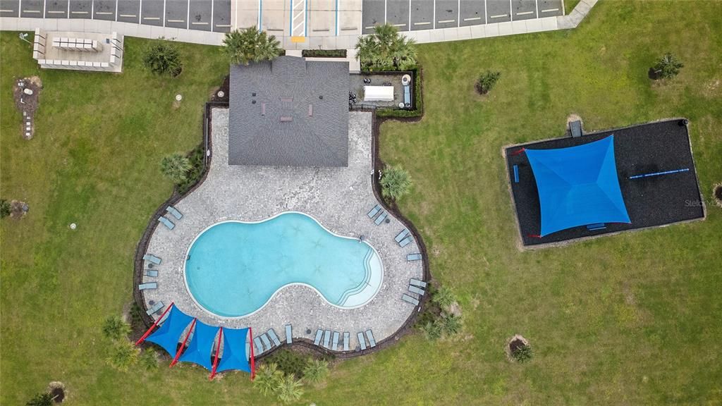 Activo con contrato: $275,000 (3 camas, 2 baños, 1560 Pies cuadrados)