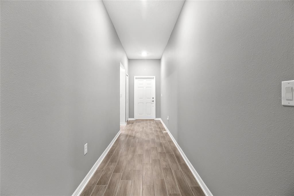 Activo con contrato: $275,000 (3 camas, 2 baños, 1560 Pies cuadrados)