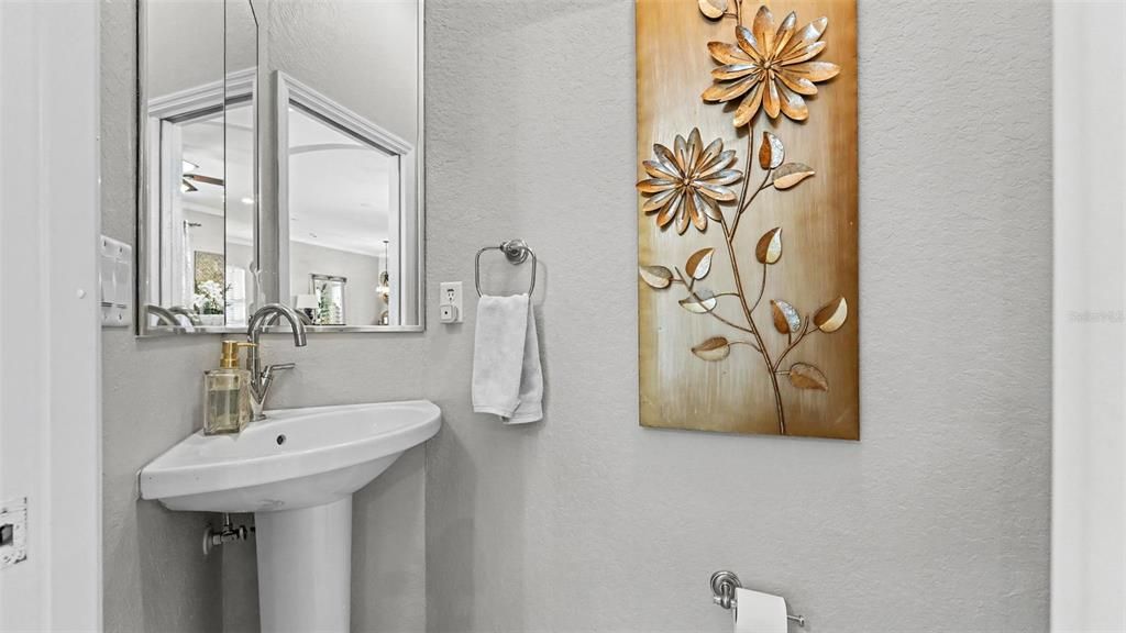 For Sale: $450,000 (4 beds, 2 baths, 2318 Square Feet)
