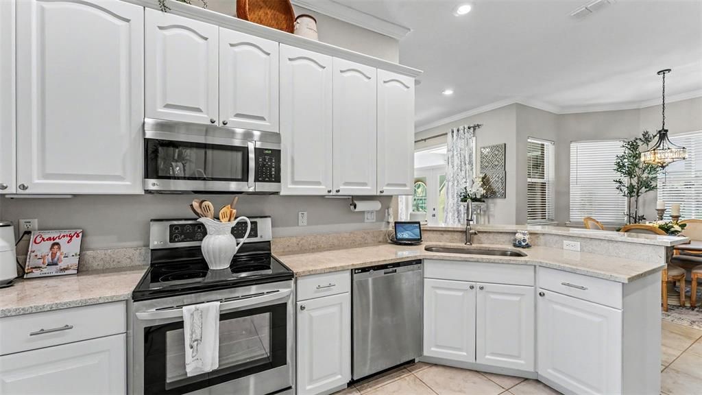 For Sale: $450,000 (4 beds, 2 baths, 2318 Square Feet)