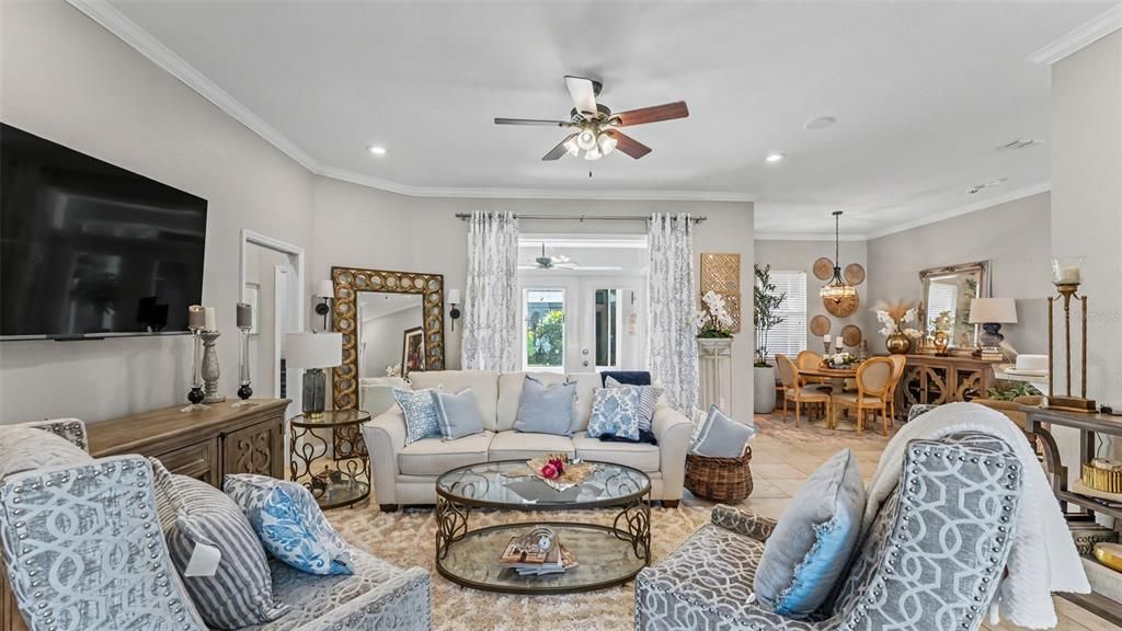 For Sale: $450,000 (4 beds, 2 baths, 2318 Square Feet)