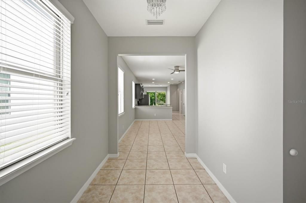 For Rent: $2,500 (3 beds, 2 baths, 1556 Square Feet)