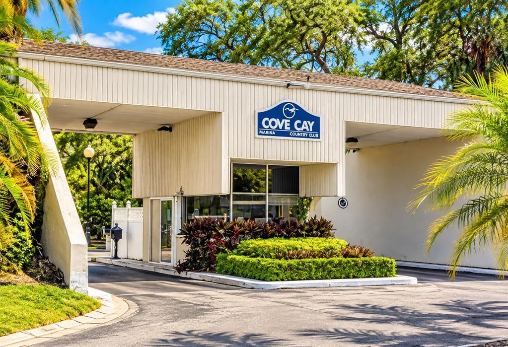 For Sale: $135,000 (1 beds, 1 baths, 810 Square Feet)
