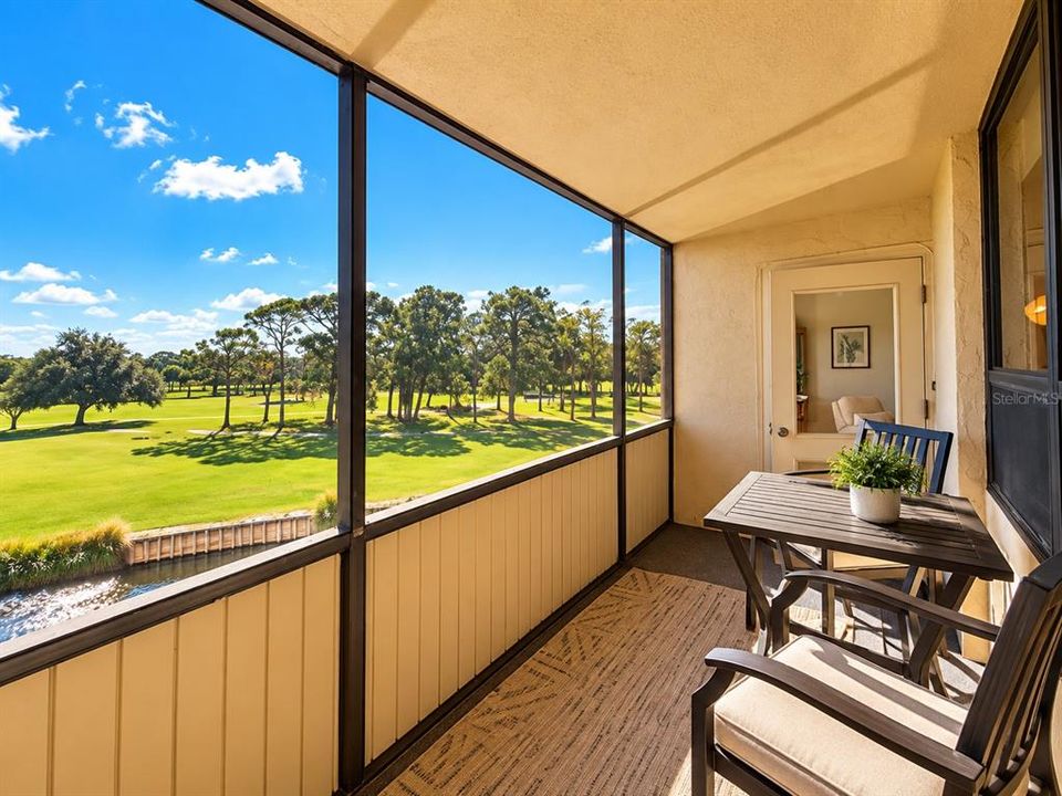 For Sale: $135,000 (1 beds, 1 baths, 810 Square Feet)
