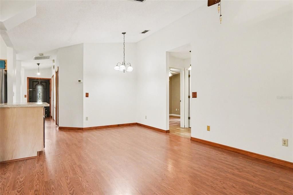 For Sale: $390,000 (3 beds, 2 baths, 1436 Square Feet)