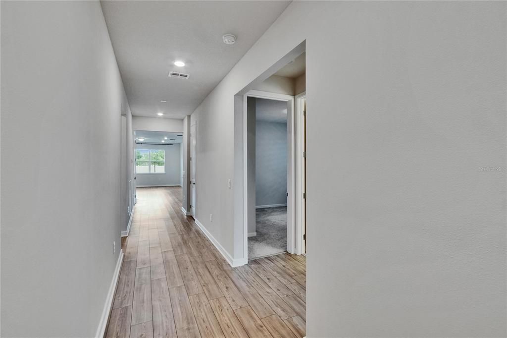 For Rent: $2,600 (4 beds, 2 baths, 1844 Square Feet)