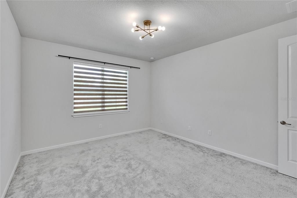 For Rent: $2,600 (4 beds, 2 baths, 1844 Square Feet)