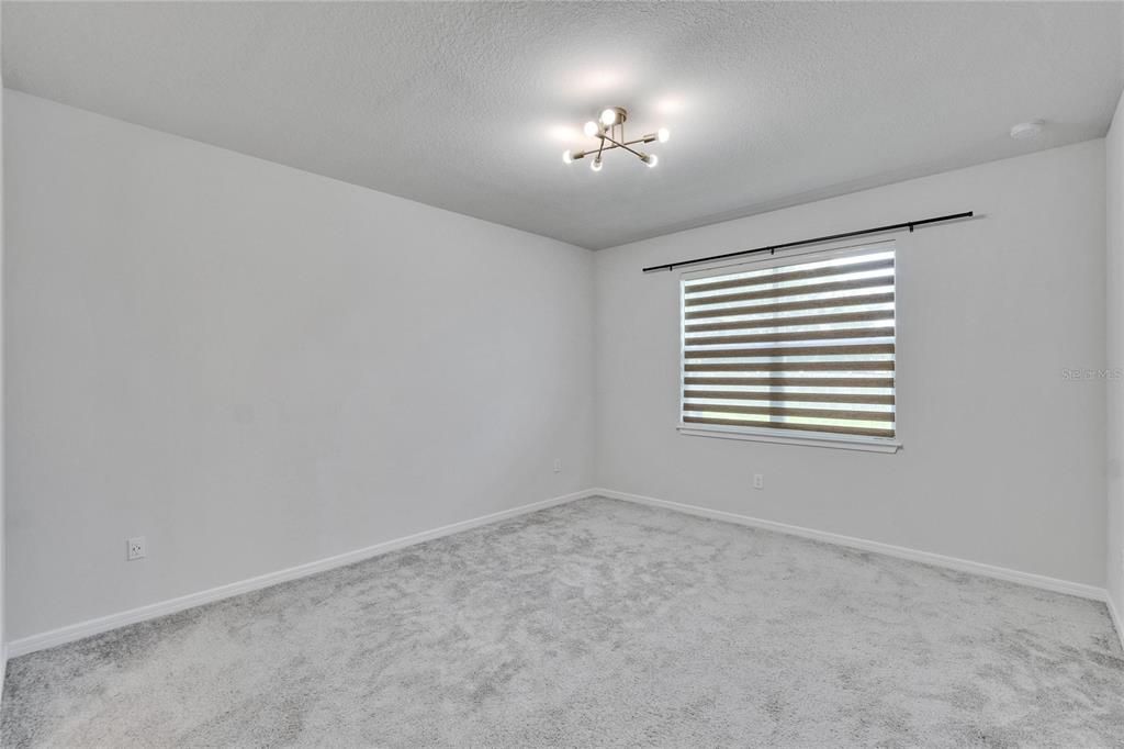 For Rent: $2,600 (4 beds, 2 baths, 1844 Square Feet)
