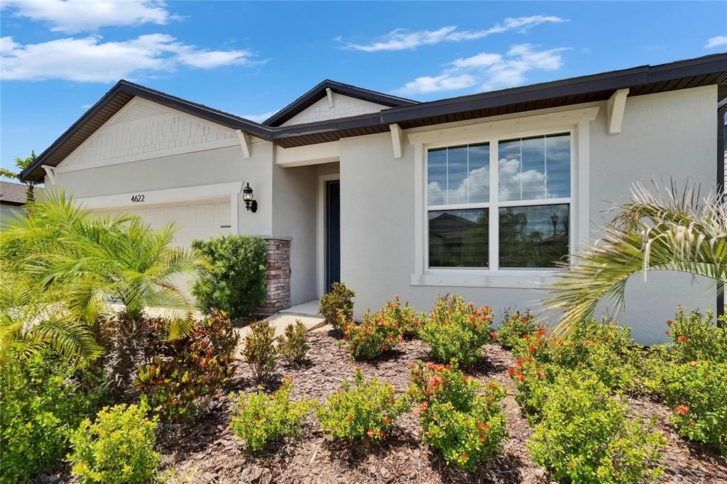 For Rent: $2,600 (4 beds, 2 baths, 1844 Square Feet)