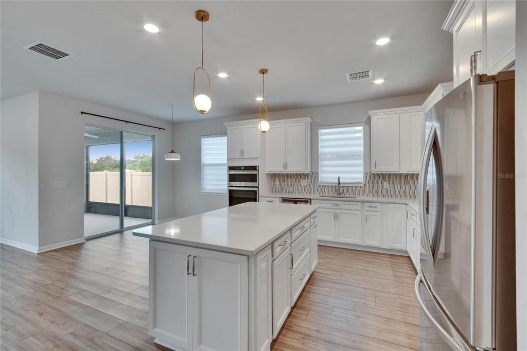 For Rent: $2,600 (4 beds, 2 baths, 1844 Square Feet)