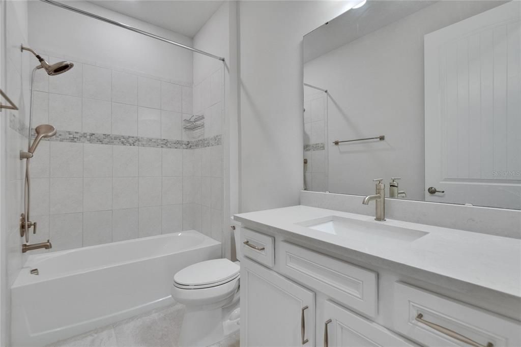 For Rent: $2,600 (4 beds, 2 baths, 1844 Square Feet)