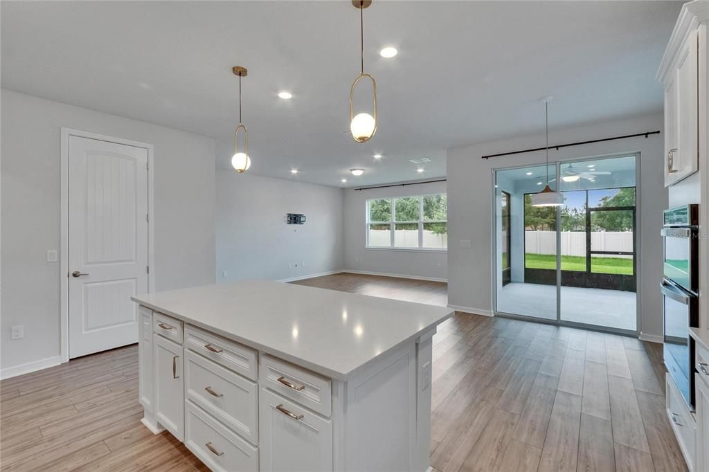 For Rent: $2,600 (4 beds, 2 baths, 1844 Square Feet)