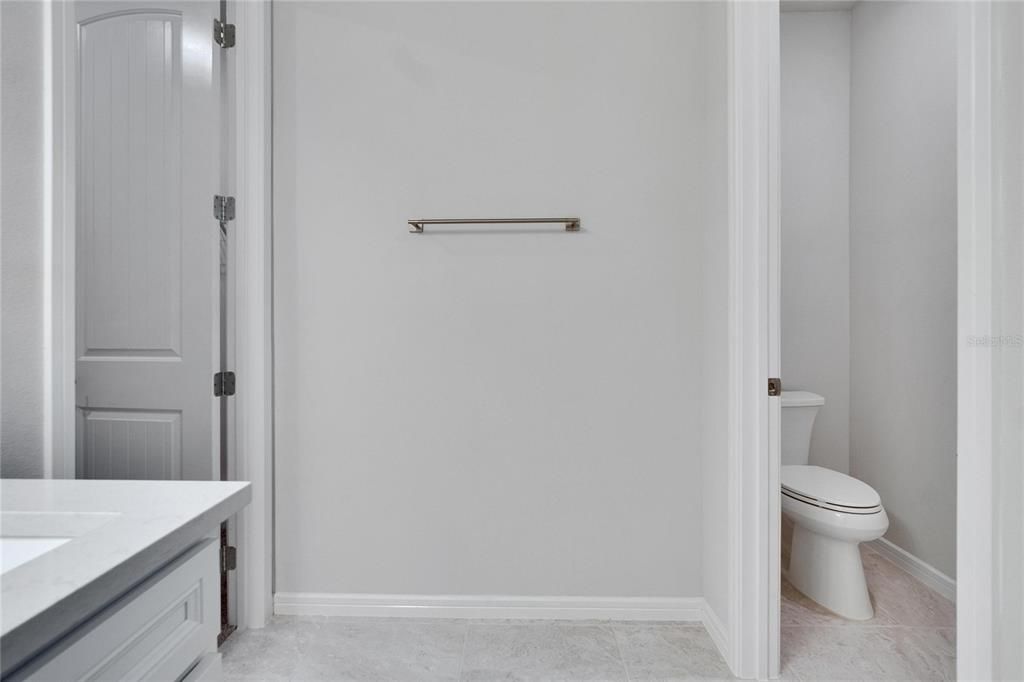 For Rent: $2,600 (4 beds, 2 baths, 1844 Square Feet)