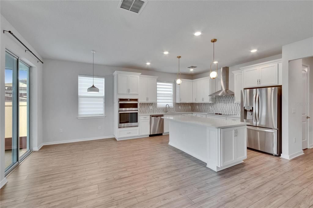 For Rent: $2,600 (4 beds, 2 baths, 1844 Square Feet)
