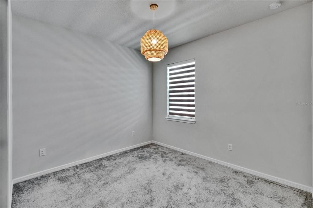 For Rent: $2,600 (4 beds, 2 baths, 1844 Square Feet)