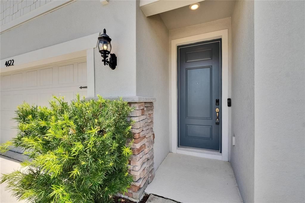 For Rent: $2,600 (4 beds, 2 baths, 1844 Square Feet)