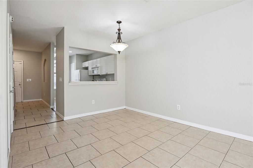 For Sale: $227,000 (2 beds, 2 baths, 1106 Square Feet)