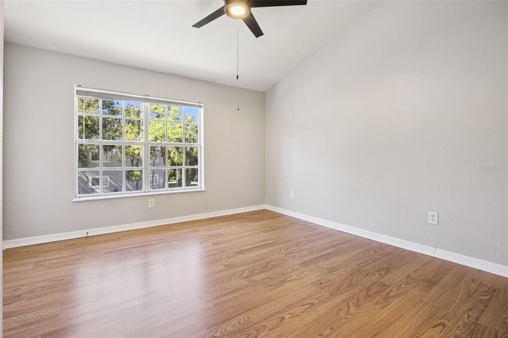 For Sale: $227,000 (2 beds, 2 baths, 1106 Square Feet)