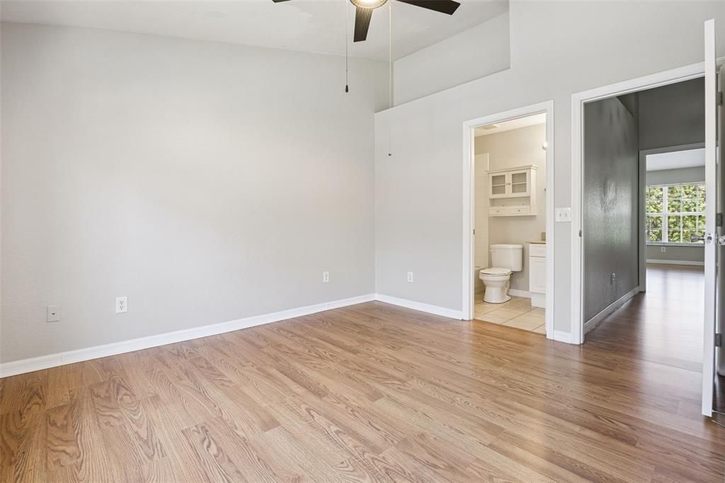 For Sale: $227,000 (2 beds, 2 baths, 1106 Square Feet)