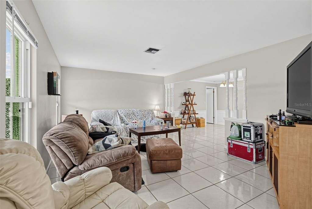 For Sale: $539,000 (4 beds, 2 baths, 2367 Square Feet)