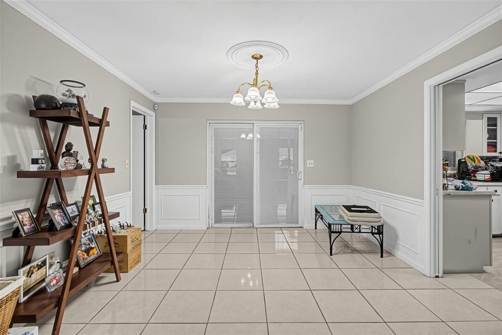 For Sale: $539,000 (4 beds, 2 baths, 2367 Square Feet)