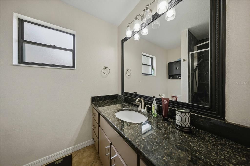 На продажу: $319,000 (3 спален, 2 ванн, 1630 Квадратных фут)