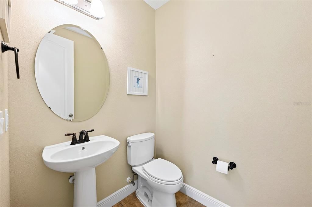 For Sale: $795,000 (4 beds, 3 baths, 2560 Square Feet)