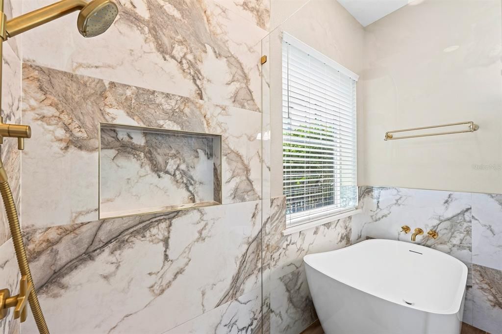 For Sale: $795,000 (4 beds, 3 baths, 2560 Square Feet)
