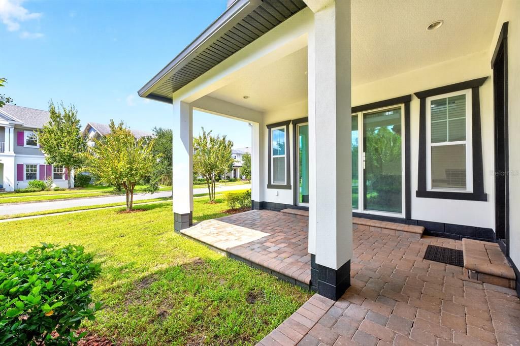 For Sale: $795,000 (4 beds, 3 baths, 2560 Square Feet)