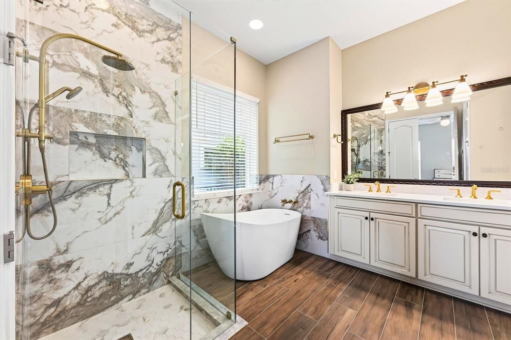 For Sale: $795,000 (4 beds, 3 baths, 2560 Square Feet)