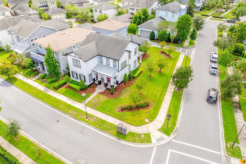 For Sale: $795,000 (4 beds, 3 baths, 2560 Square Feet)