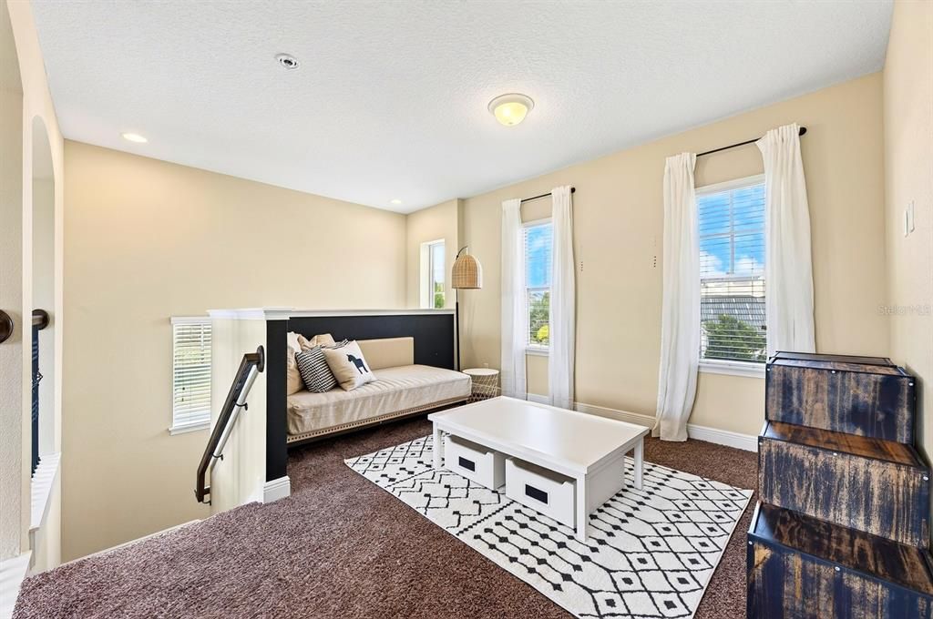 For Sale: $795,000 (4 beds, 3 baths, 2560 Square Feet)
