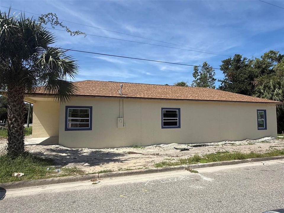 For Sale: $299,900 (3 beds, 2 baths, 1560 Square Feet)