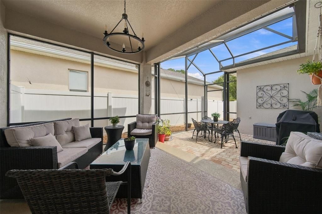 En Venta: $635,000 (4 camas, 2 baños, 3046 Pies cuadrados)