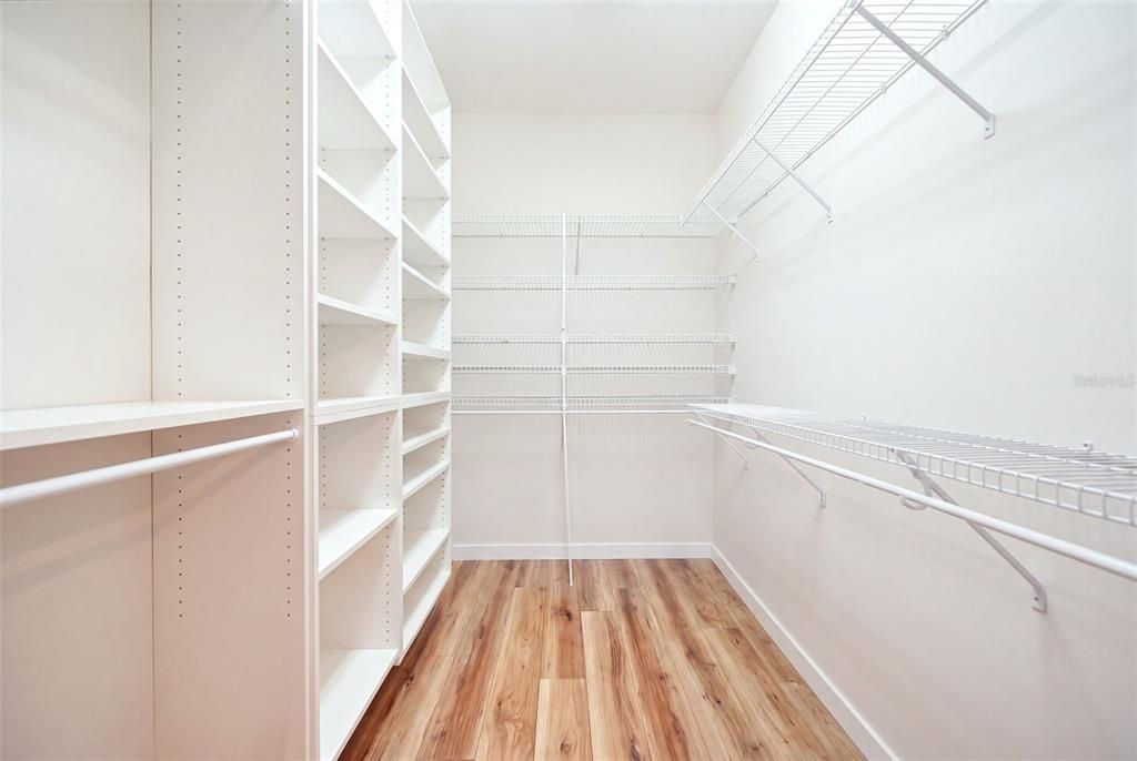 En Venta: $635,000 (4 camas, 2 baños, 3046 Pies cuadrados)