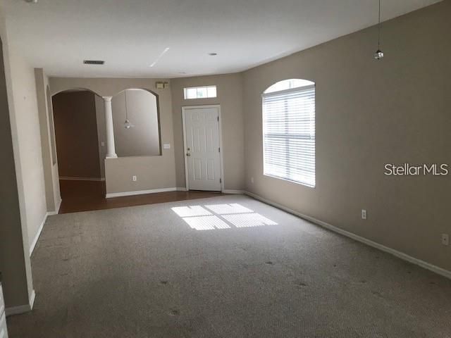 En Renta: $2,400 (3 camas, 2 baños, 1828 Pies cuadrados)