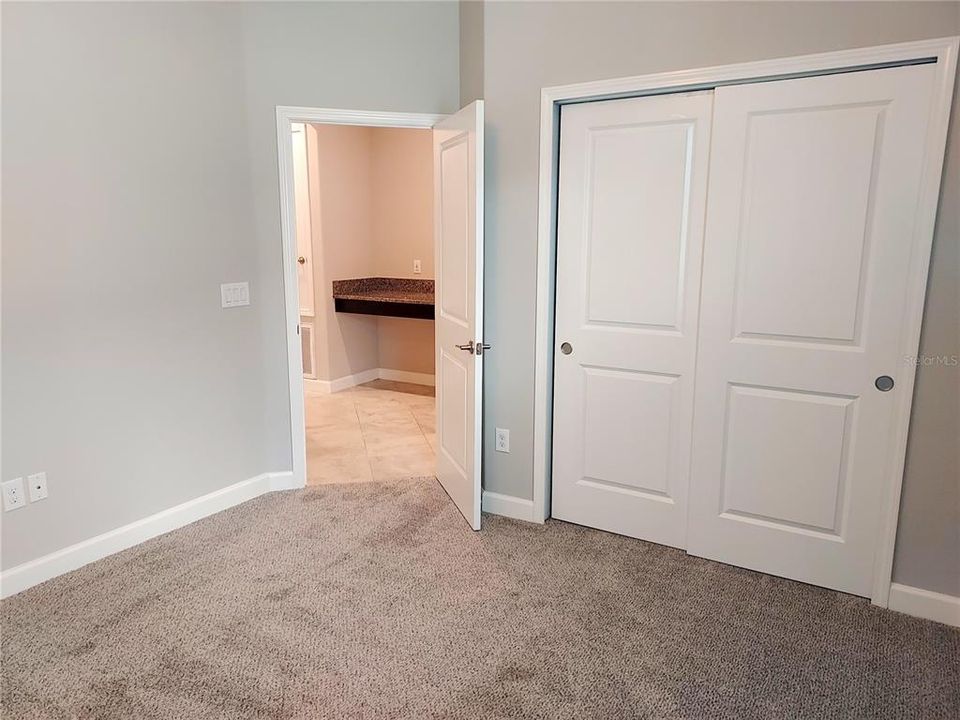 En Venta: $355,900 (4 camas, 3 baños, 2057 Pies cuadrados)