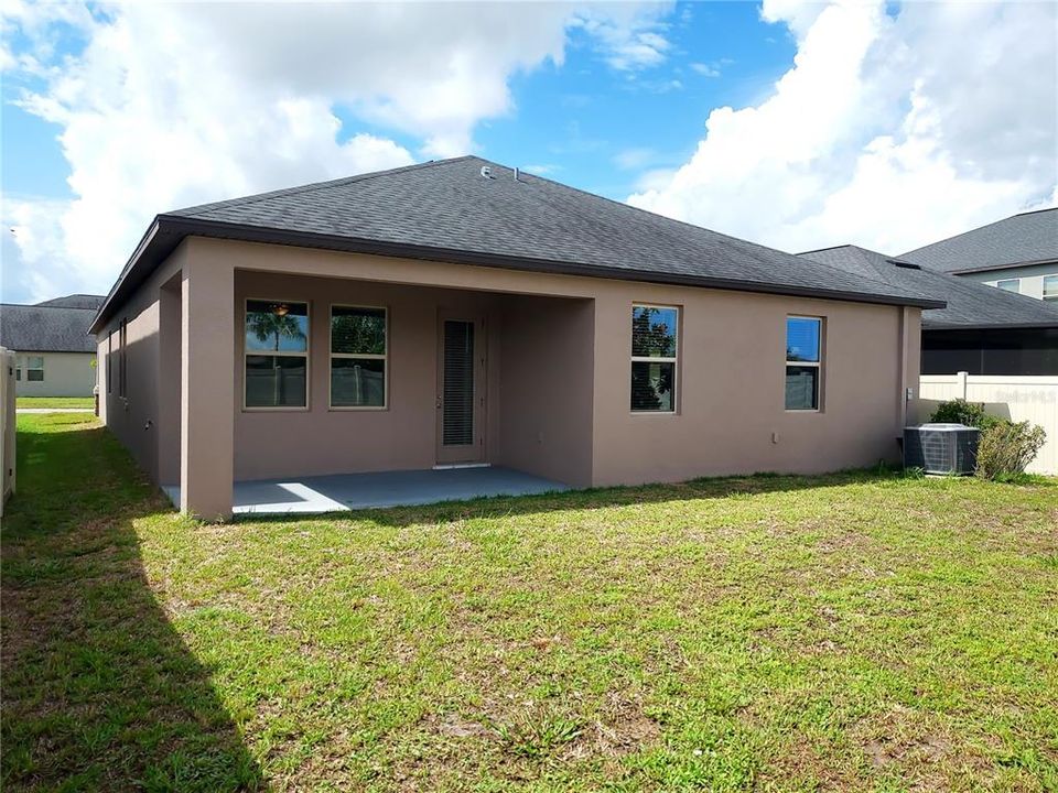 En Venta: $355,900 (4 camas, 3 baños, 2057 Pies cuadrados)