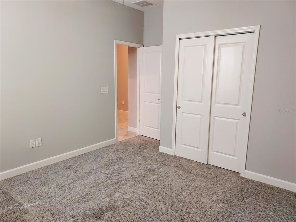 En Venta: $355,900 (4 camas, 3 baños, 2057 Pies cuadrados)