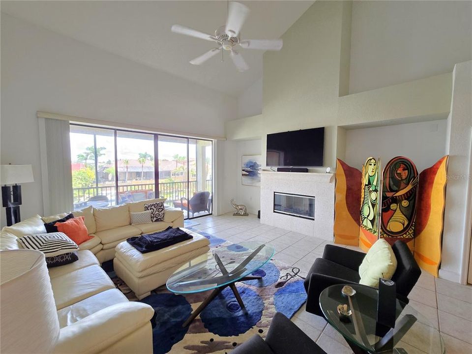 For Rent: $4,500 (3 beds, 3 baths, 2664 Square Feet)