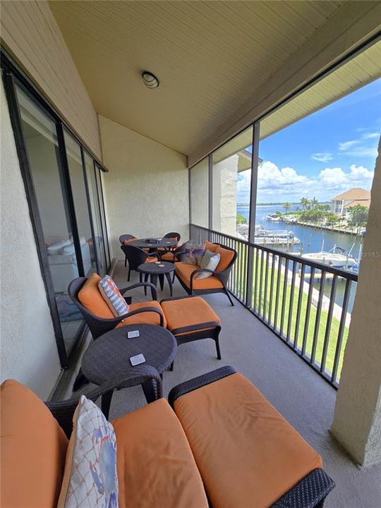 For Rent: $4,500 (3 beds, 3 baths, 2664 Square Feet)