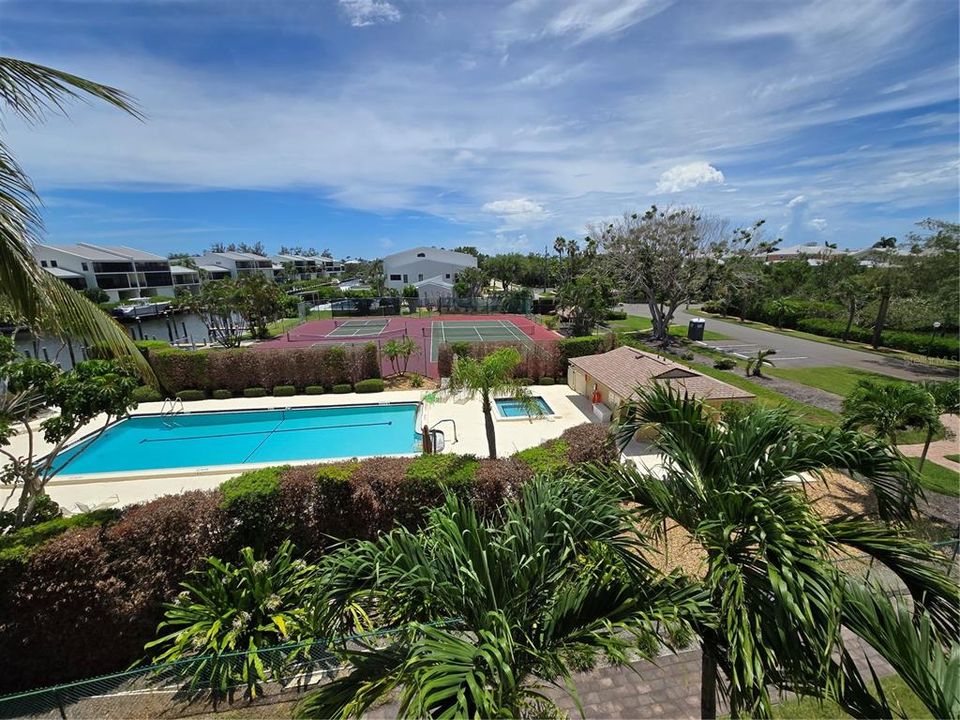 For Rent: $4,500 (3 beds, 3 baths, 2664 Square Feet)