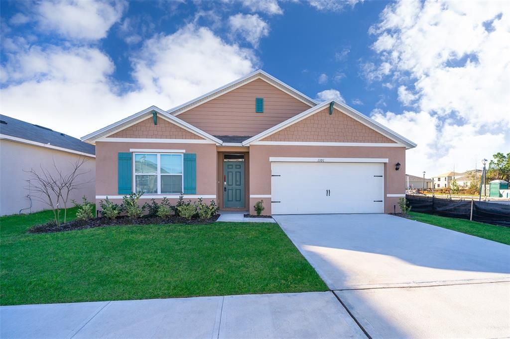 For Rent: $2,050 (4 beds, 2 baths, 1851 Square Feet)