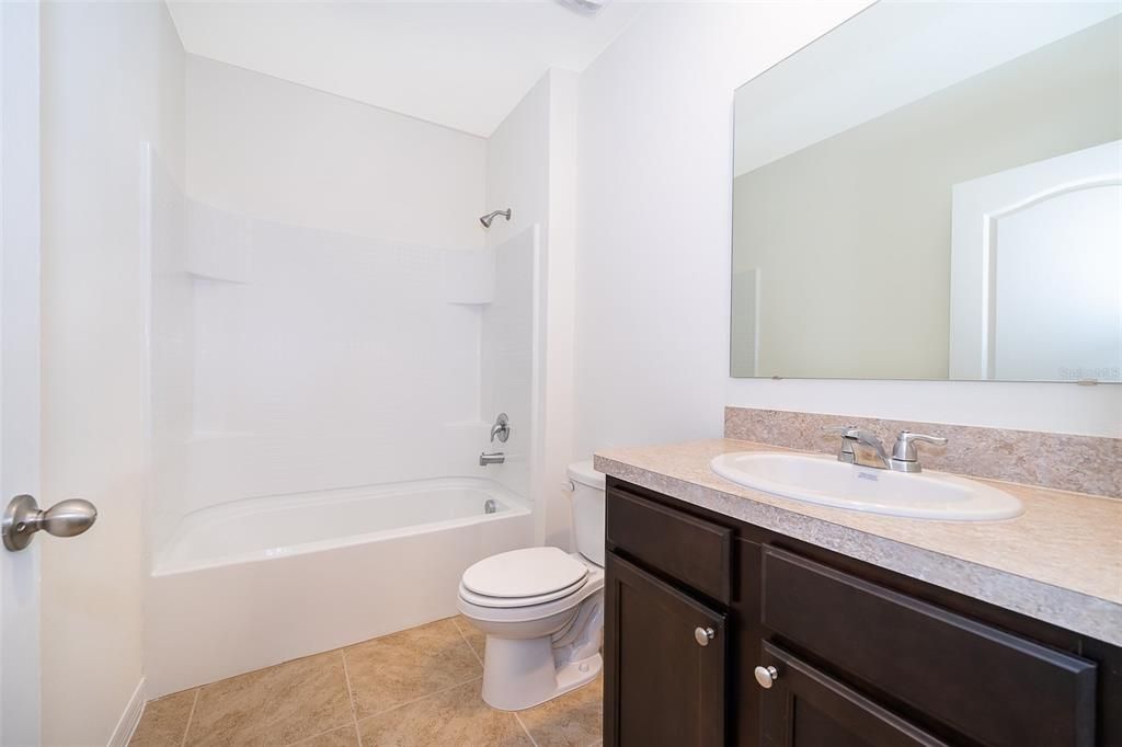 For Rent: $2,050 (4 beds, 2 baths, 1851 Square Feet)