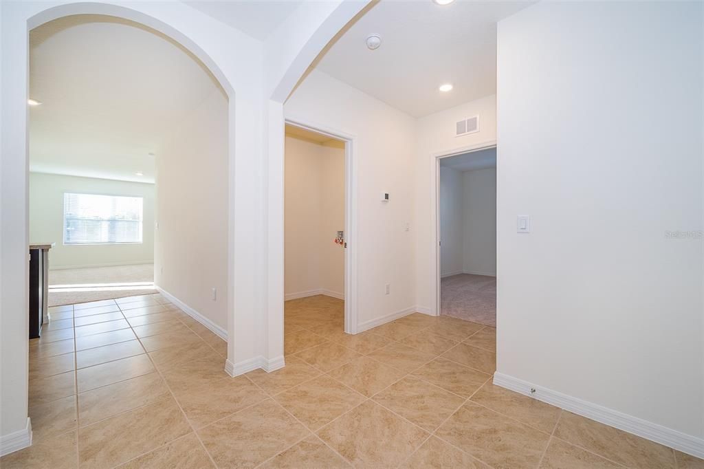 For Rent: $2,050 (4 beds, 2 baths, 1851 Square Feet)