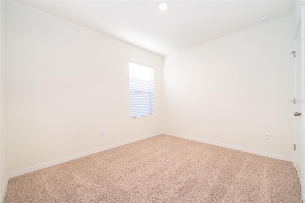 For Rent: $2,050 (4 beds, 2 baths, 1851 Square Feet)
