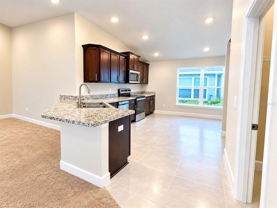 For Rent: $1,950 (4 beds, 2 baths, 1820 Square Feet)