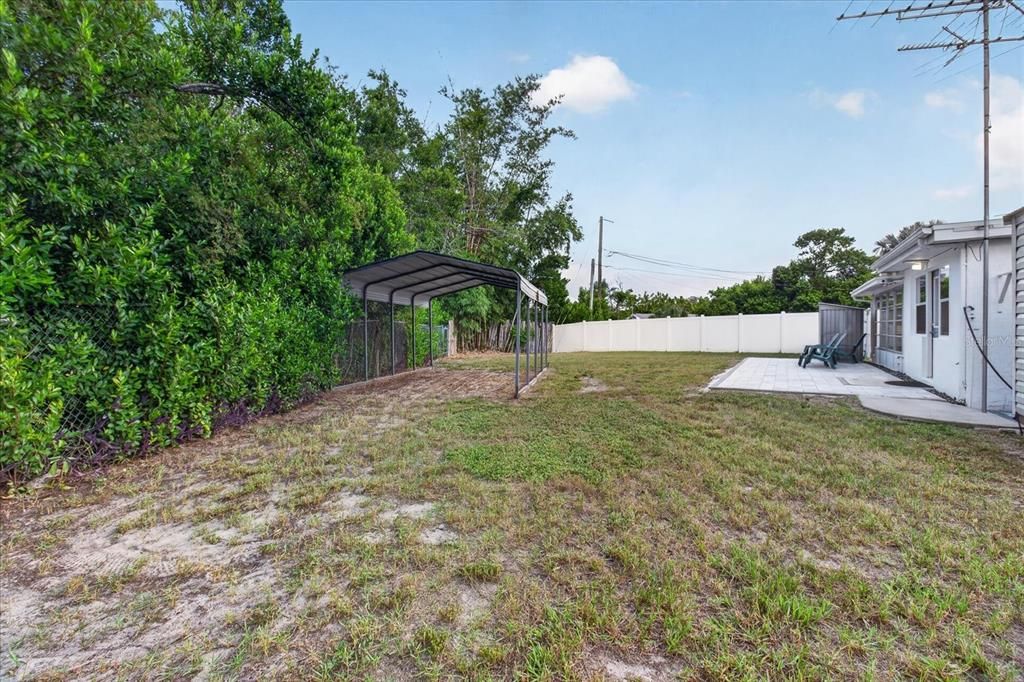 Active With Contract: $210,000 (2 beds, 1 baths, 1088 Square Feet)