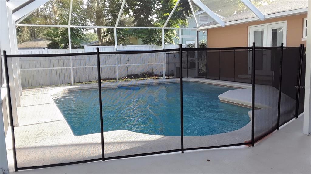 For Rent: $2,200 (4 beds, 2 baths, 1934 Square Feet)