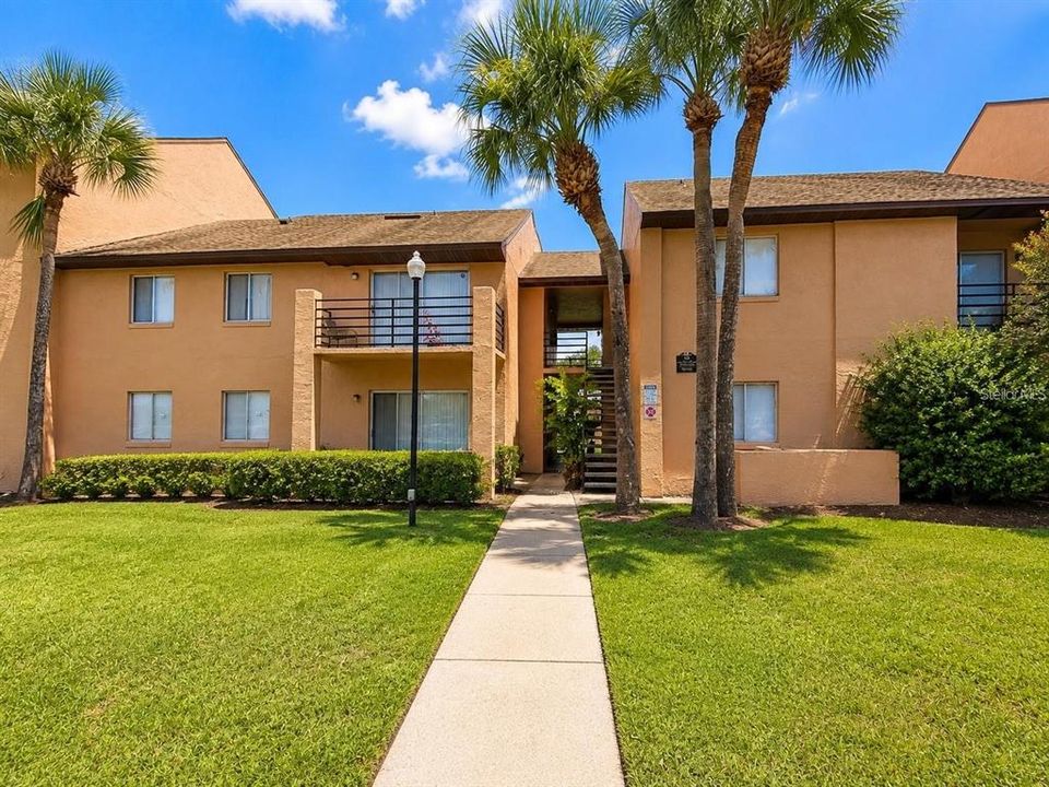 For Rent: $1,150 (2 beds, 2 baths, 1073 Square Feet)